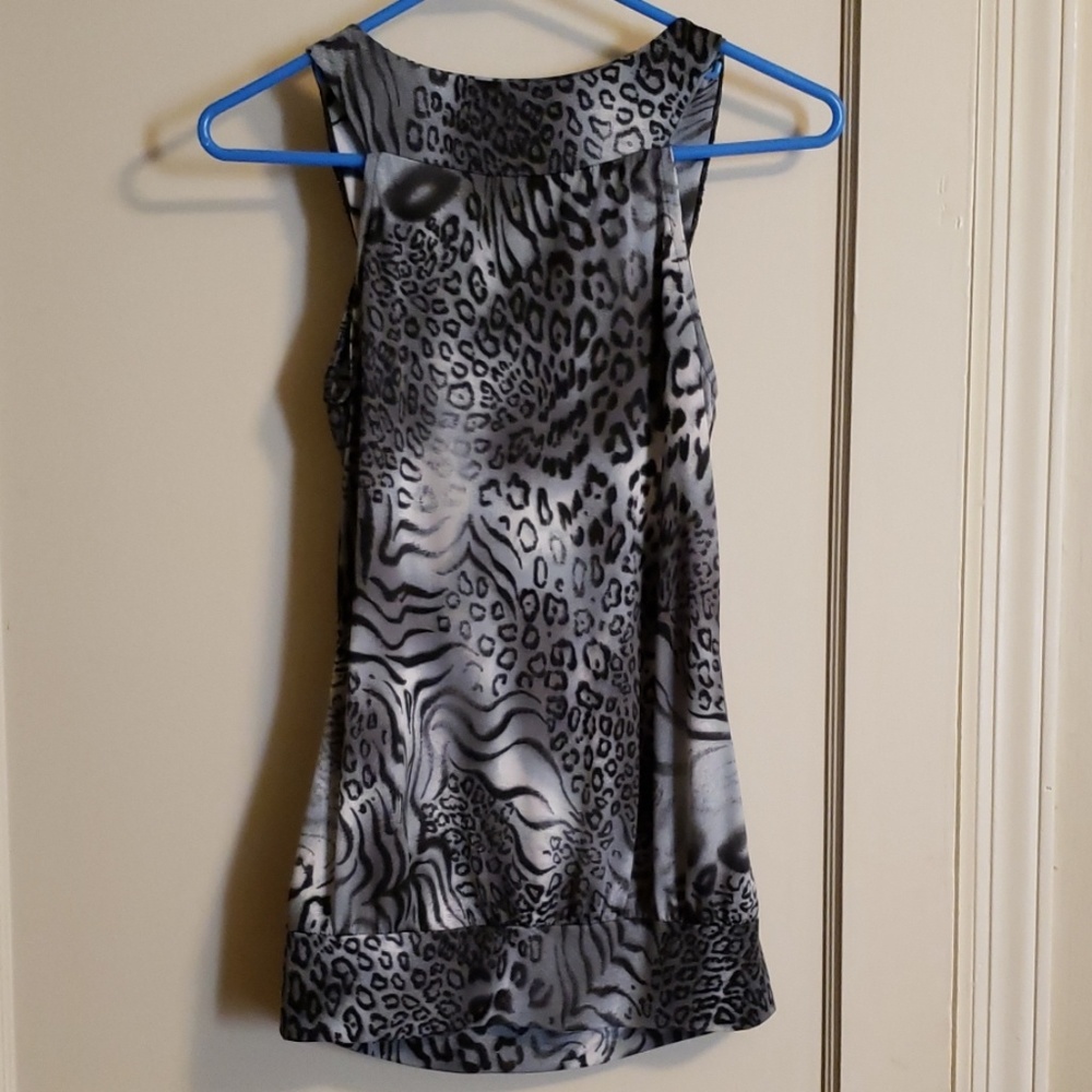 Tank - Picture 2 of 2